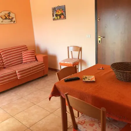 Casette Nel Borgo בית נופש בורגאנייה