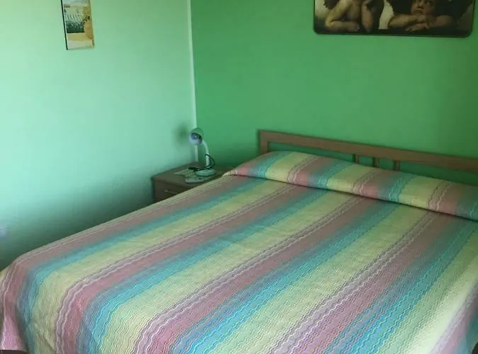 בית נופש Casette Nel Borgo בורגאנייה